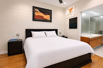 Photo #9 of Bond Haven