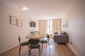 Stylish 1BR in Las Condes w/Pool and Free Parking