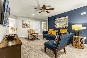 Family-Friendly Villa: 9BR, Pool & Close to Disney