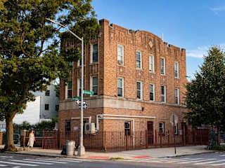 Photo #10 of Bedford Duplex