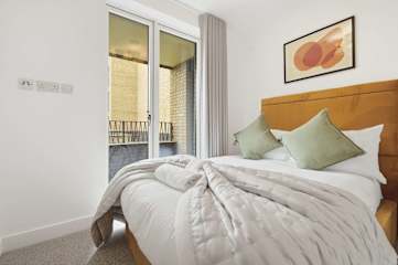 Limehouse Suites - Oak photo 8