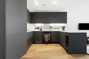 Modern Apt 1min to Limehouse Stn, Near Canary photo 8