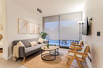 Stylish 2BR | Las Condes Comfort for 5 Guests