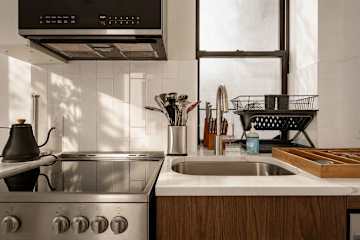 Photo #24 of Midtown Duplex