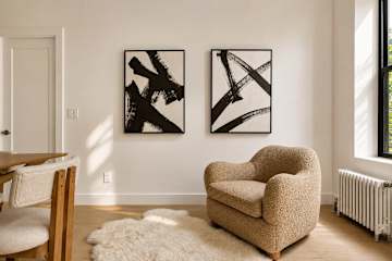 Photo #18 of Midtown Duplex