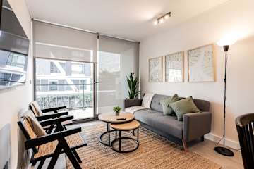 Exclusive 2BR 2BA Near Parque Arauco 4 Guests