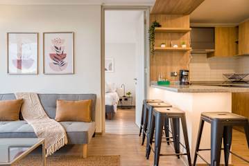 Beautiful 2BR Apt in Las Condes with Pool & Views