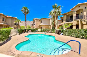 Casa Arenas| Modern Desert Retreat in Old Town LQ