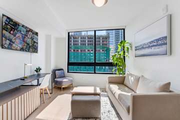 Luxury Miami 1BR Apt, Pool & Beach Access for 4