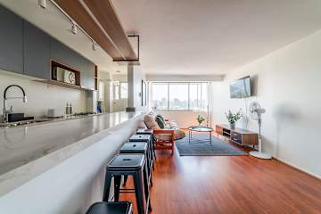 Cozy 2BR/1BA Apartment in Las Condes for 5 Guests!