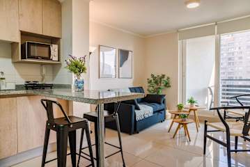 1BR in Santa Rosa: Experience Central Santiago!