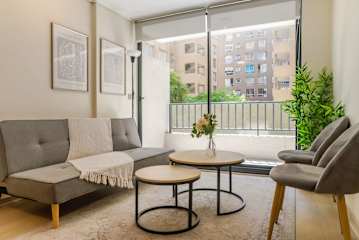Santiago 2BR Apartment: Central Location, Sleeps 5