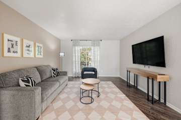 Stylish 2BR Apt in Houston