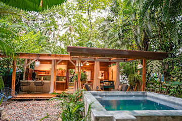 Up House | Caribbean Retreat w/ Pool · 4 guests