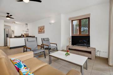 Bon Bida Buriku with a shared pool and a central location in Hato