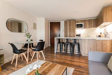 Chic Las Condes Apt: 2BR, 2BA, Sleeps 5
