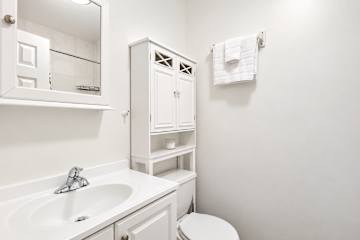 Photo #10 of Midtown Oasis