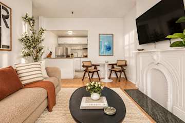 Photo #2 of Midtown Oasis