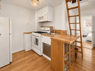 Photo #9 of Macdougal Residence