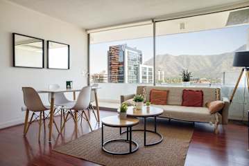 Stylish 2 Bedroom Apartment featuring Pool and Gym