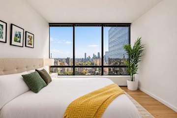 Photo #9 of Skyline III
