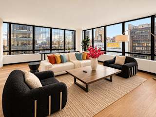 Photo #3 of Skyline VI