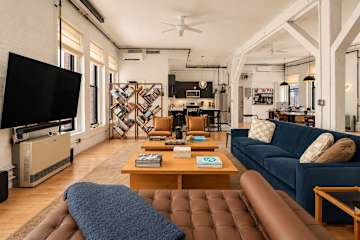Photo #4 of Spring Loft