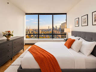 Photo #12 of Skyline IV