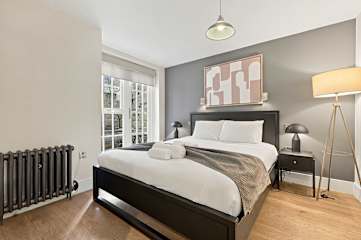The Ivy l 1 Bed l Lower Marsh, Waterloo photo 4