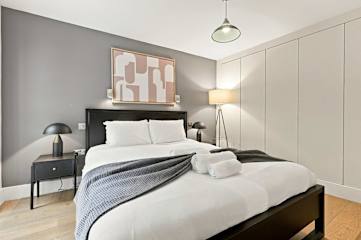 The Ivy l 1 Bed l Lower Marsh, Waterloo photo 5