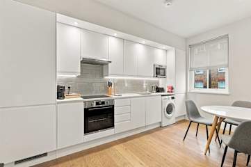 The Maple l 2 bed l Lower Marsh, Waterloo photo 3