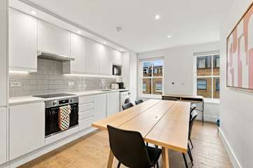 The Magnolia l 3 Bed l Lower Marsh, Waterloo photo 4