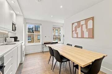 The Magnolia l 3 Bed l Lower Marsh, Waterloo photo 6
