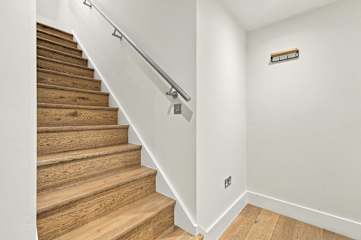 The Magnolia l 3 Bed l Lower Marsh, Waterloo photo 8