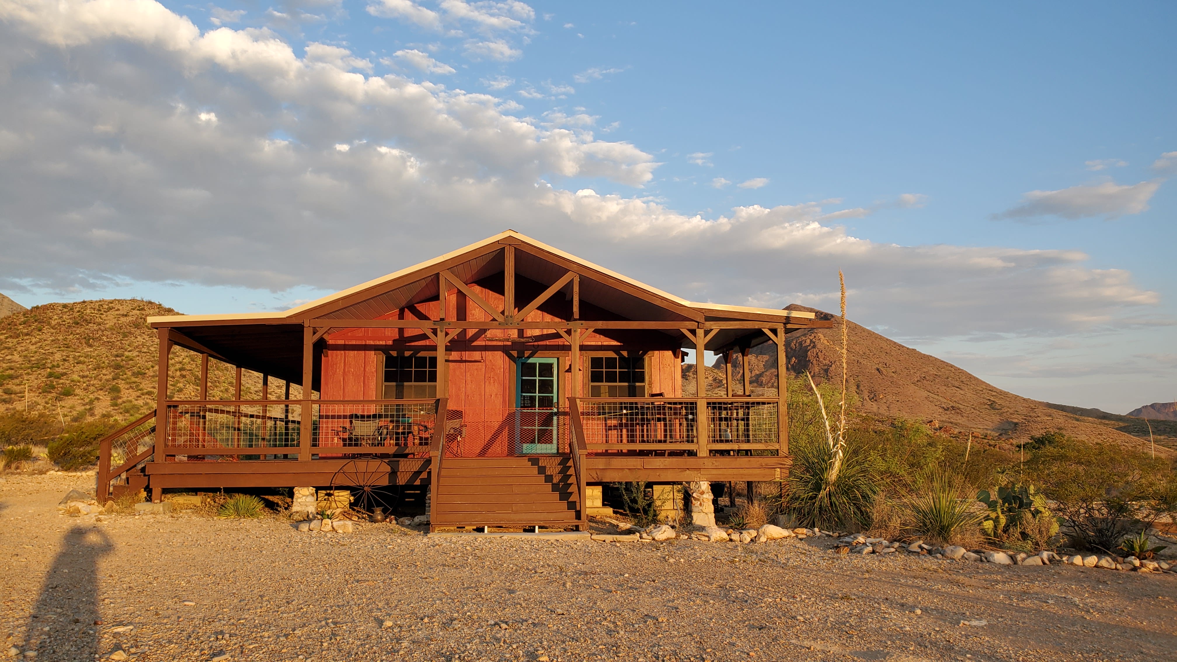 Christmas Mountains Ranch: Classic 2br/1bth Cabin with Spacious Wrap Around Porch. Walk to Pool. — Terlingua, TX — vacation rental