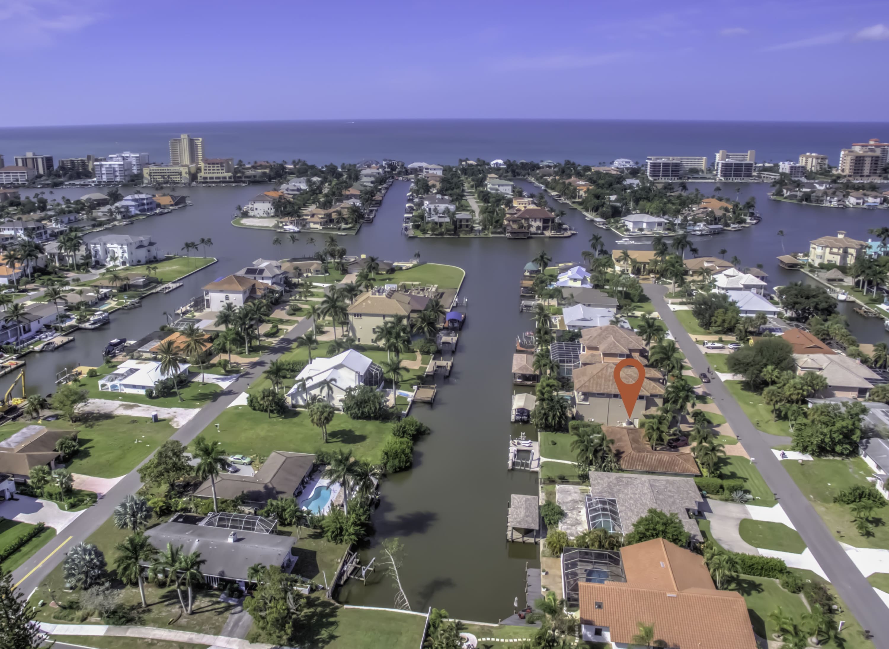 Pet Friendly Waterfront Home Near Beach