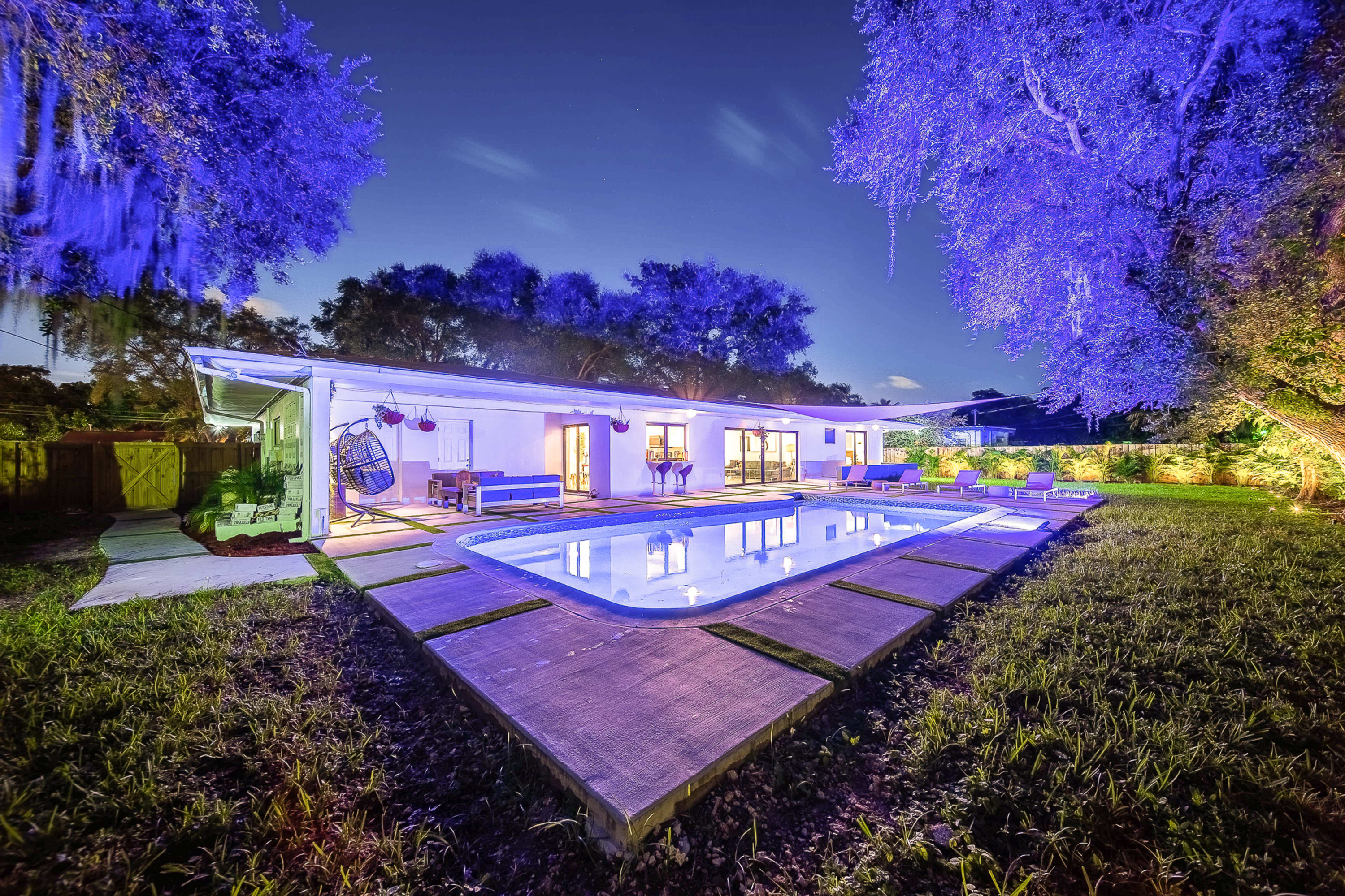 Luxury Sunny🌞 Daze Estate in the ❤️ of Miami 🏝 - Photo 5