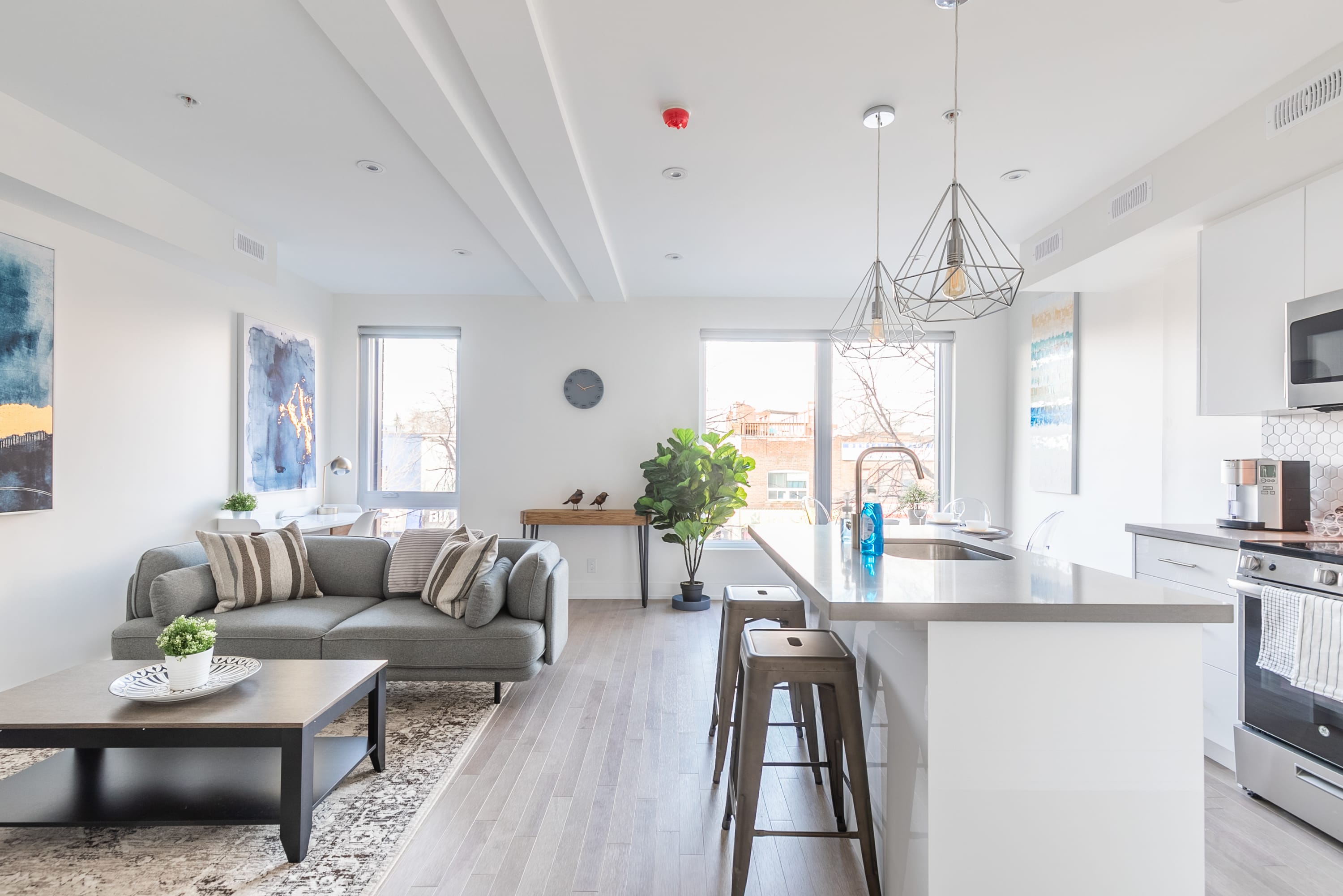 Modern 3BR Home Minutes From High Park