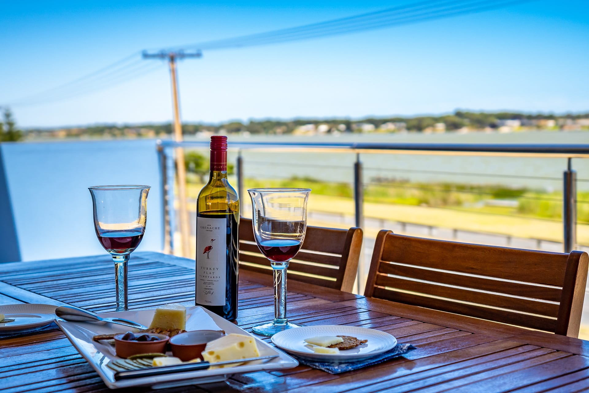 Liverpool Rd Goolwa - Waterfront - Luxury - Wi-Fi — Goolwa, SA — vacation rental