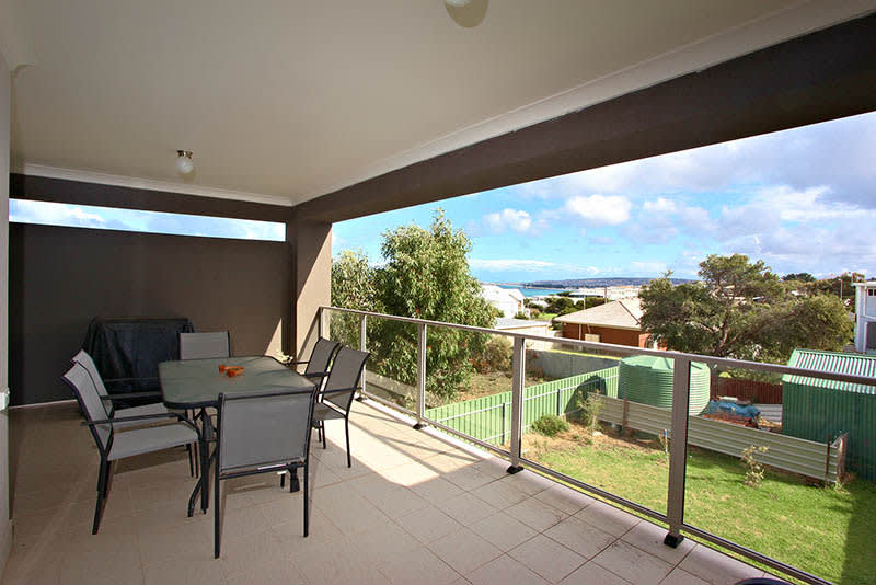13 Elliot Ave - Pets Negotiable — Hayborough, SA — vacation rental