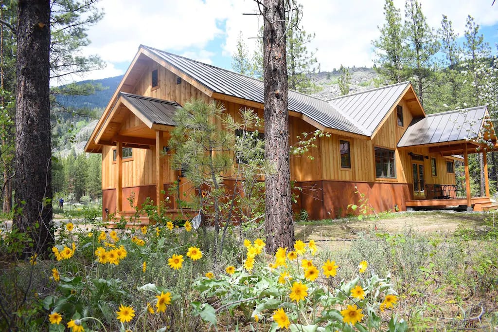 Central Station — Mazama, WA — vacation rental