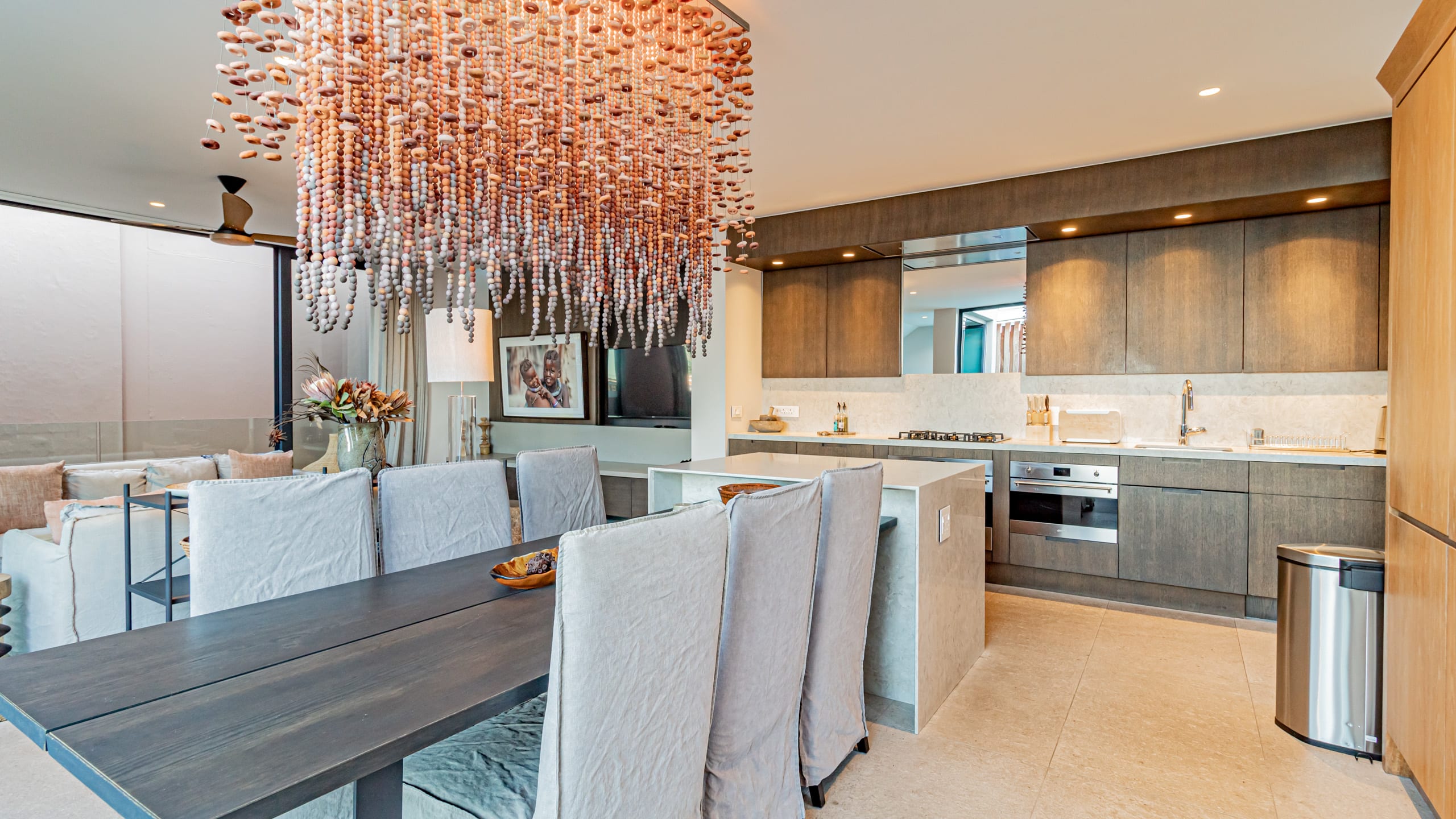 Stylish Apartment with Rooftop Deck and Pool 53 Napier 5