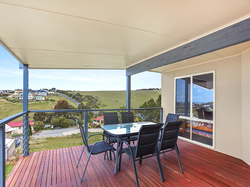 19 Cygnet Court - Quiet Location with Sea Views — Encounter Bay, South Australia — vacation rental