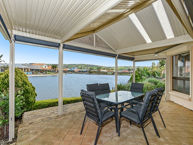 22 Lakeside Cct - Spacious Lakefront Home — Encounter Bay, South Australia — vacation rental