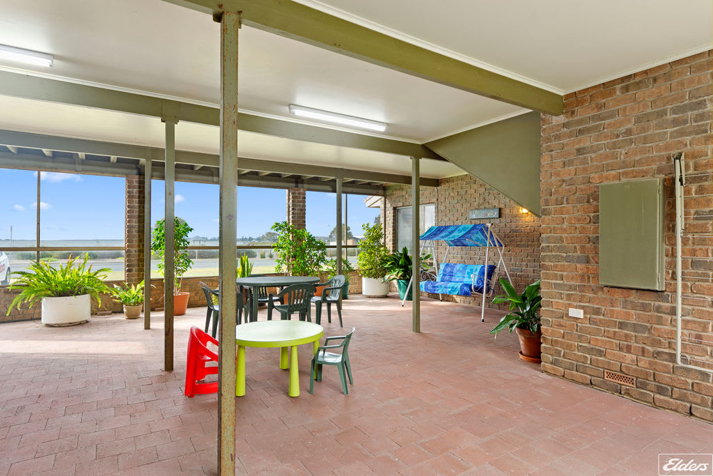 87 Barrage Rd - Perfect location for a GETAWAY — Goolwa South, South Australia — vacation rental