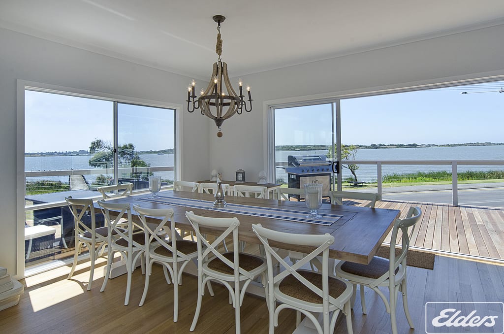 Riverside Dream - 109 Barrage Rd  — Goolwa South, South Australia — vacation rental