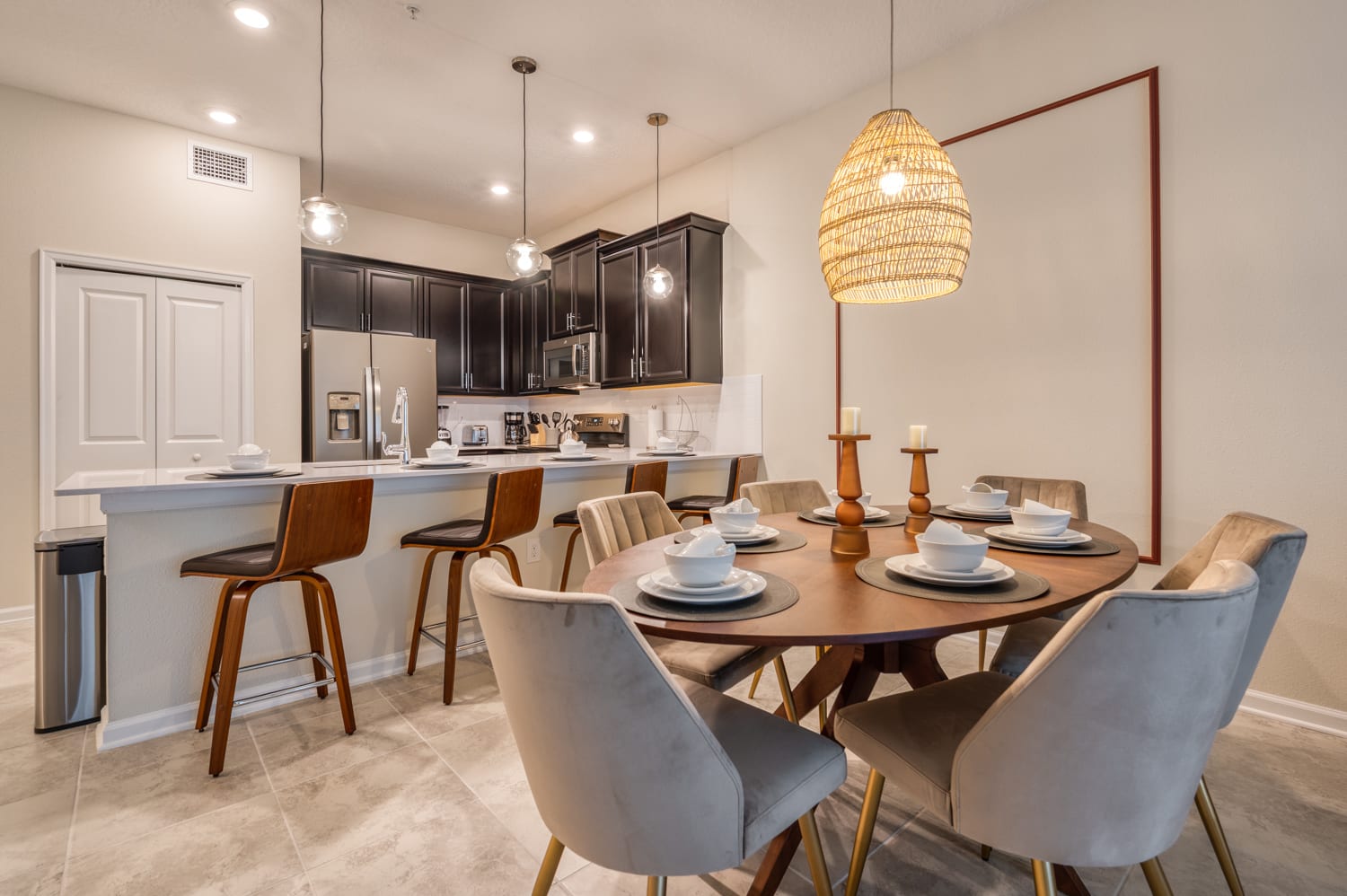 Elegant and modern home near Disney | Photo 2