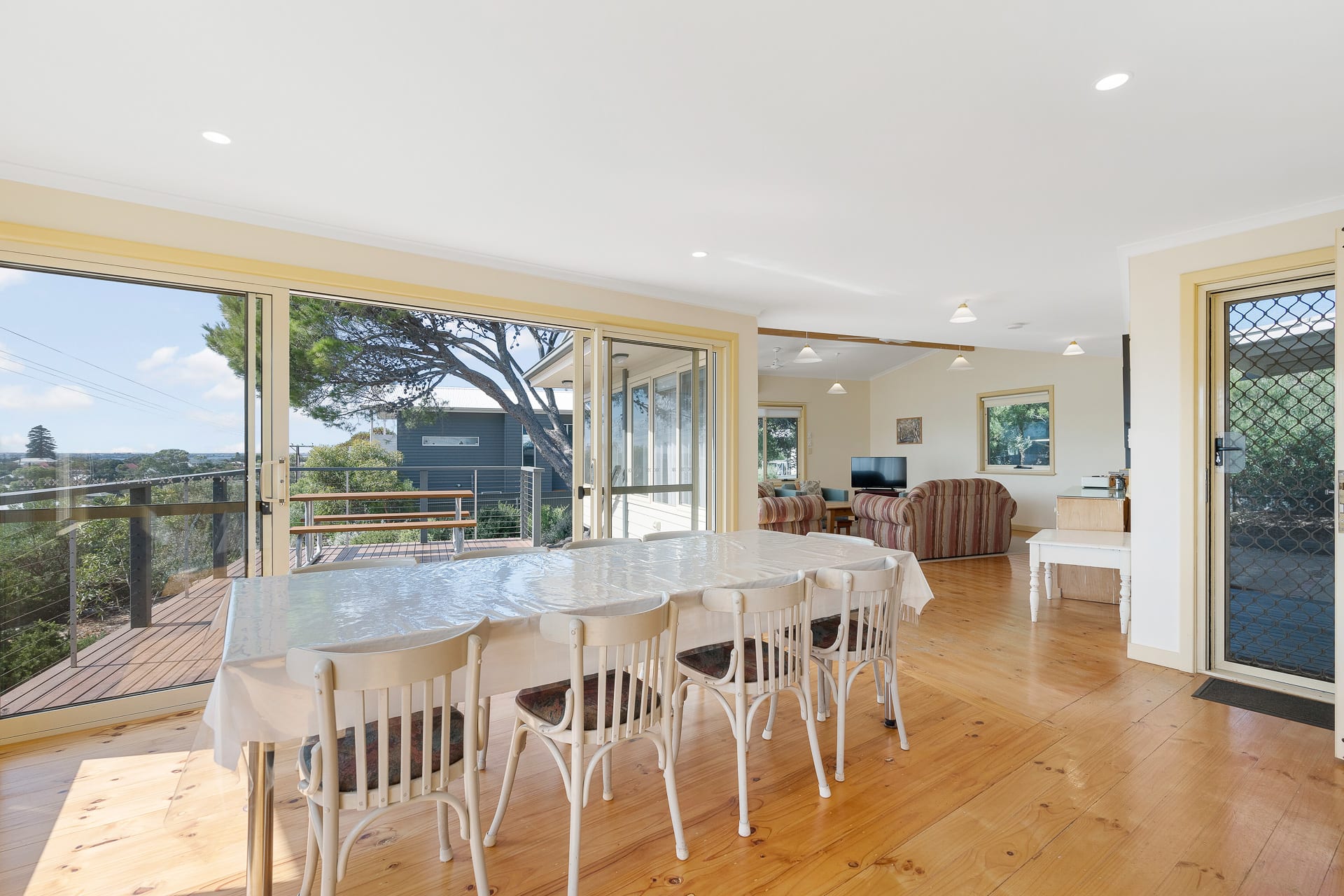 18 Seaview Rd - Great Location with Distant Sea Views — Port Elliot, South Australia — vacation rental