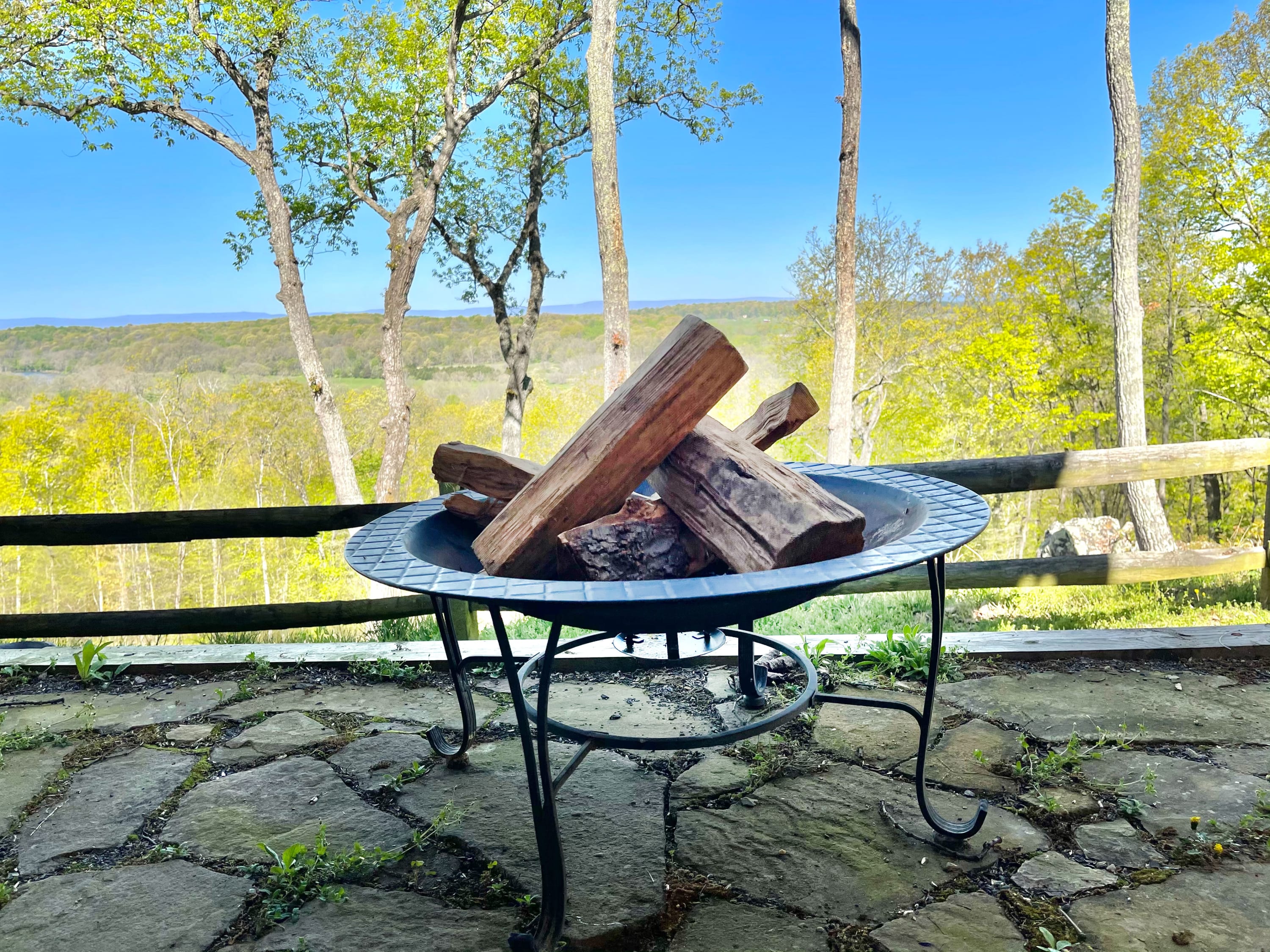Hot tub w/ Sunset Views! Secluded mountain chalet - Picture 36