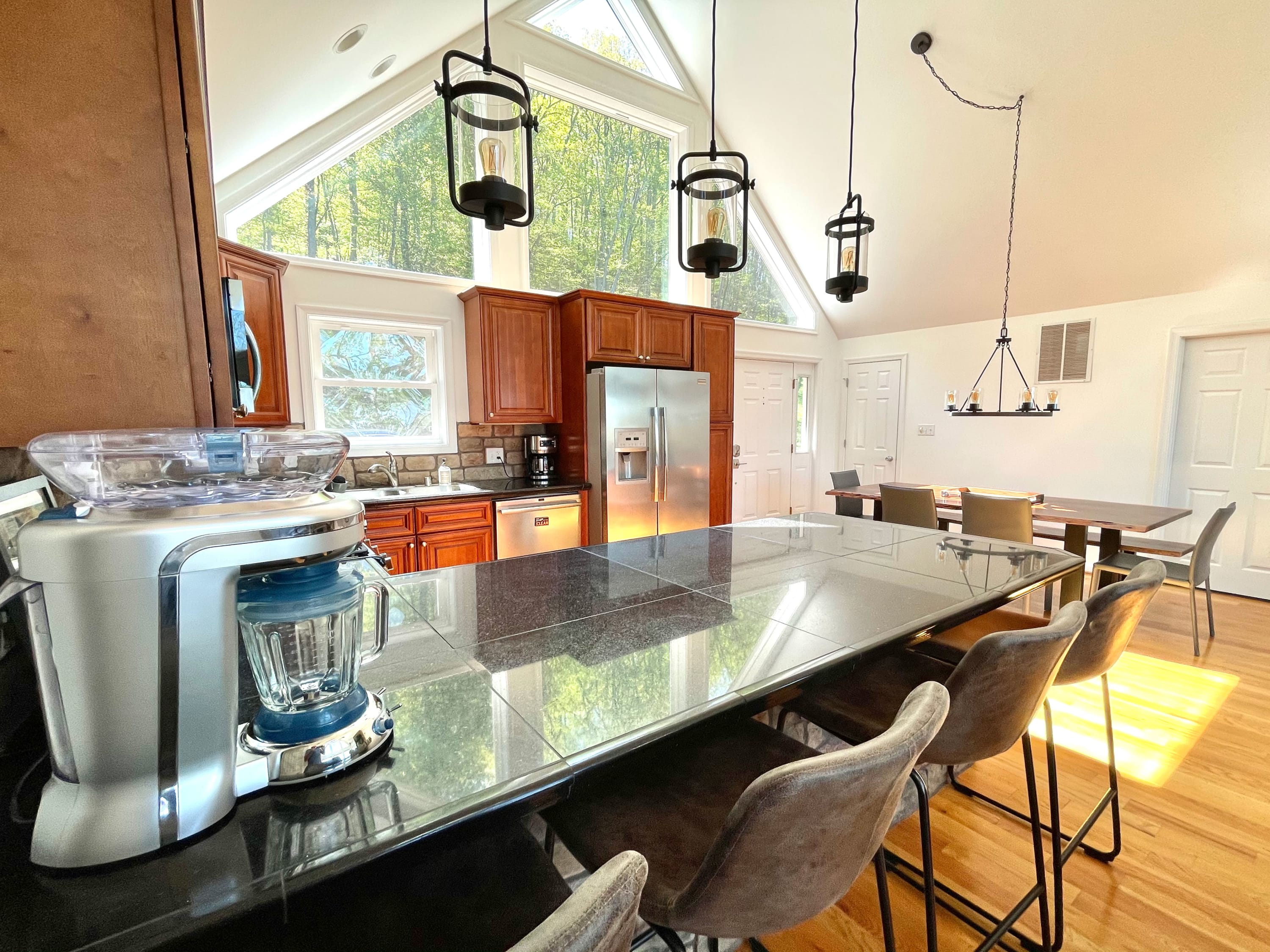 Hot tub w/ Sunset Views! Secluded mountain chalet - Picture 35